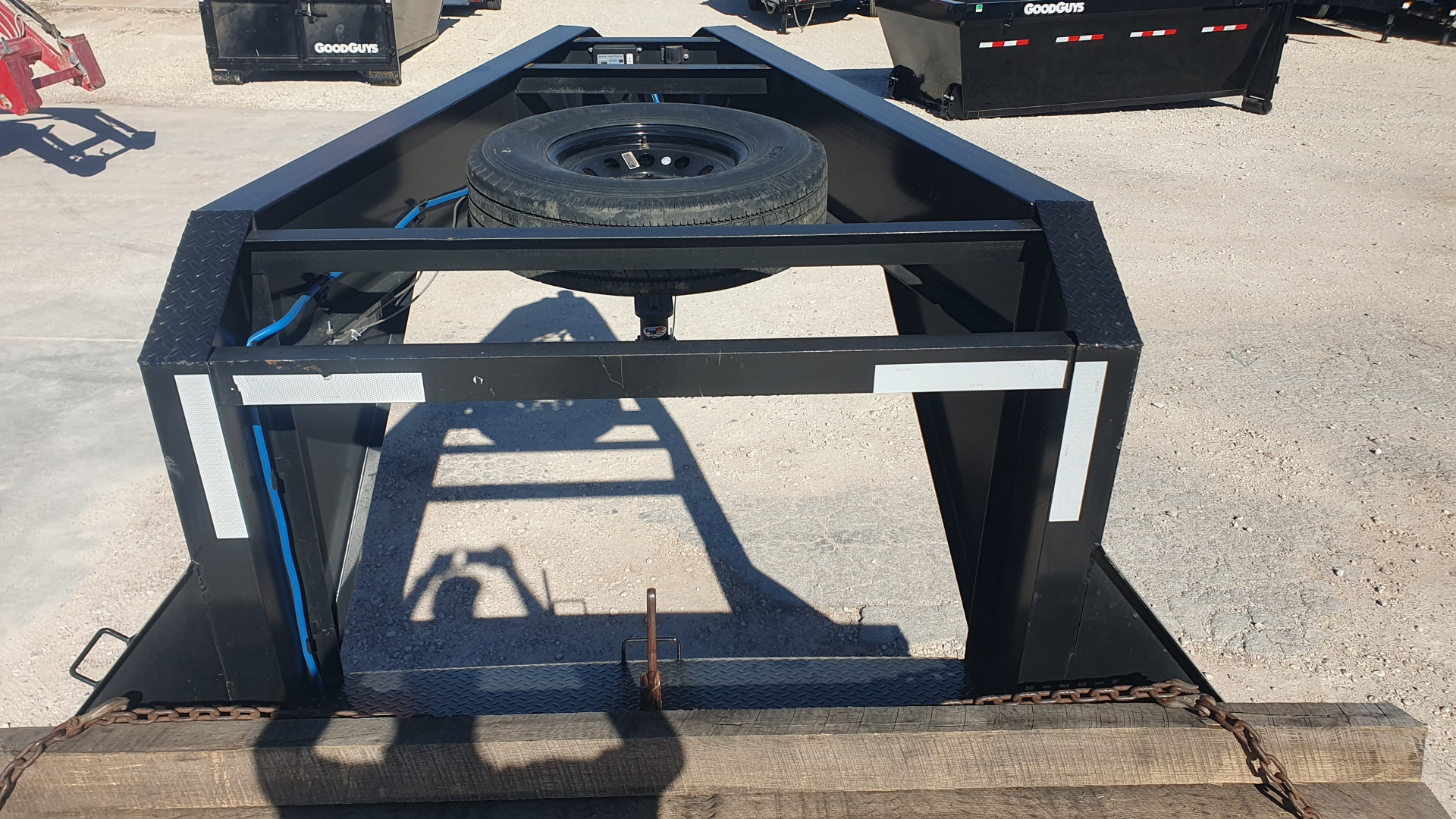 Used 2024 Trail Maxx 102"x40' GN Flatbed w/ Max Ramps