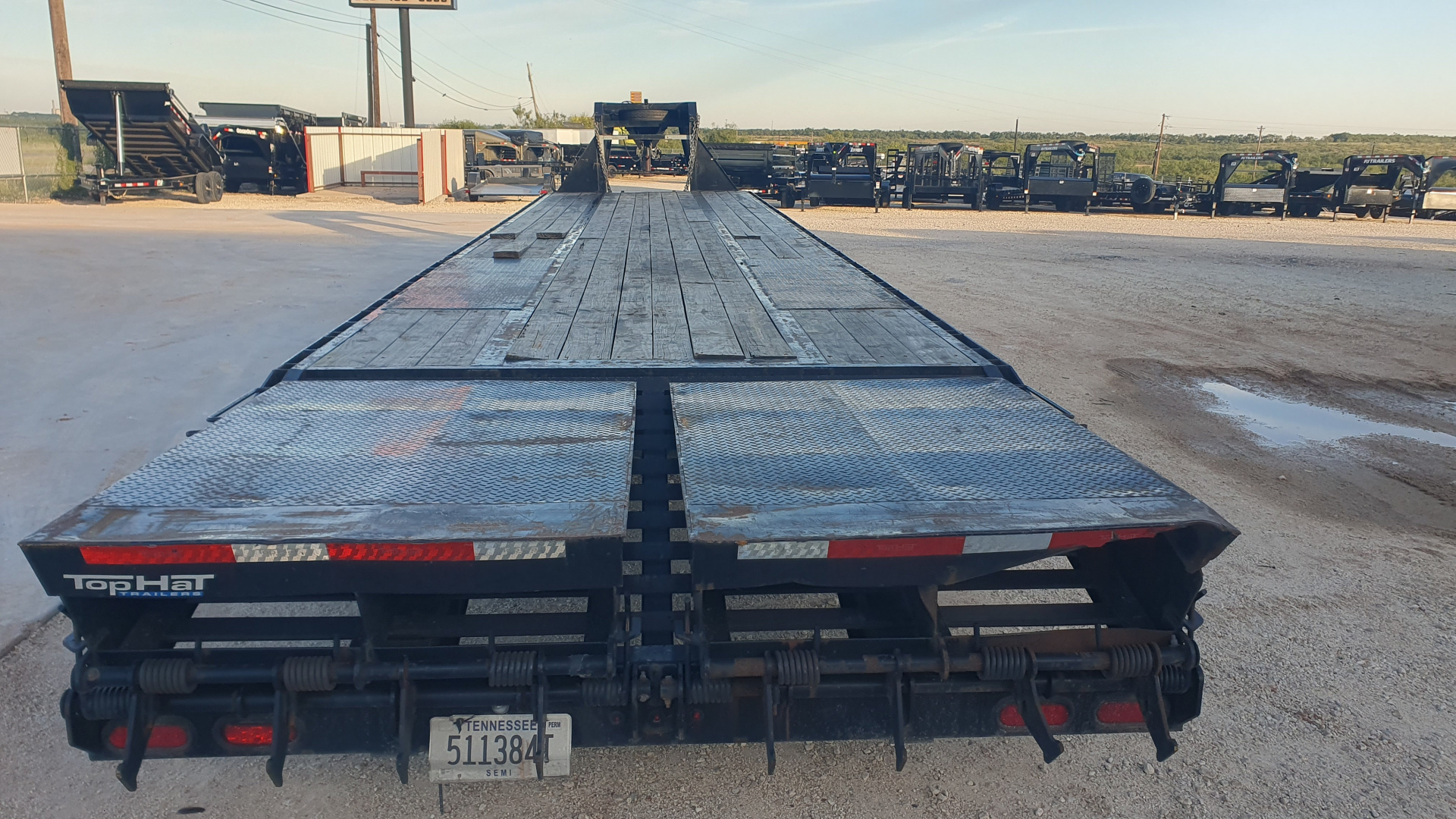 Used 2022 Top Hat 102"x40' GN Flatbed w/ Max Ramps