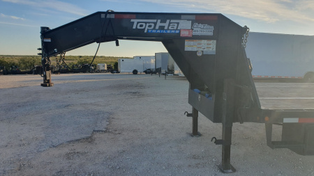 Used 2022 Top Hat 102"x40' GN Flatbed w/ Max Ramps