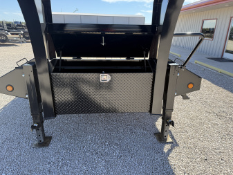 New 2026 PJ 102"x40' GN Low-Pro Flatbed w/ Duals - LD