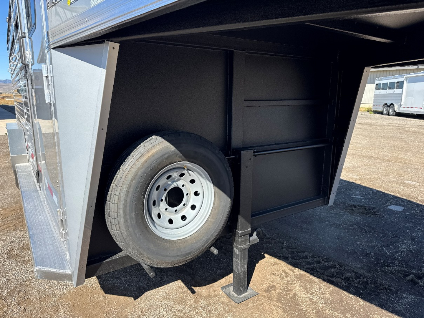 New 2026 Logan Coach 20' Stockman Combo