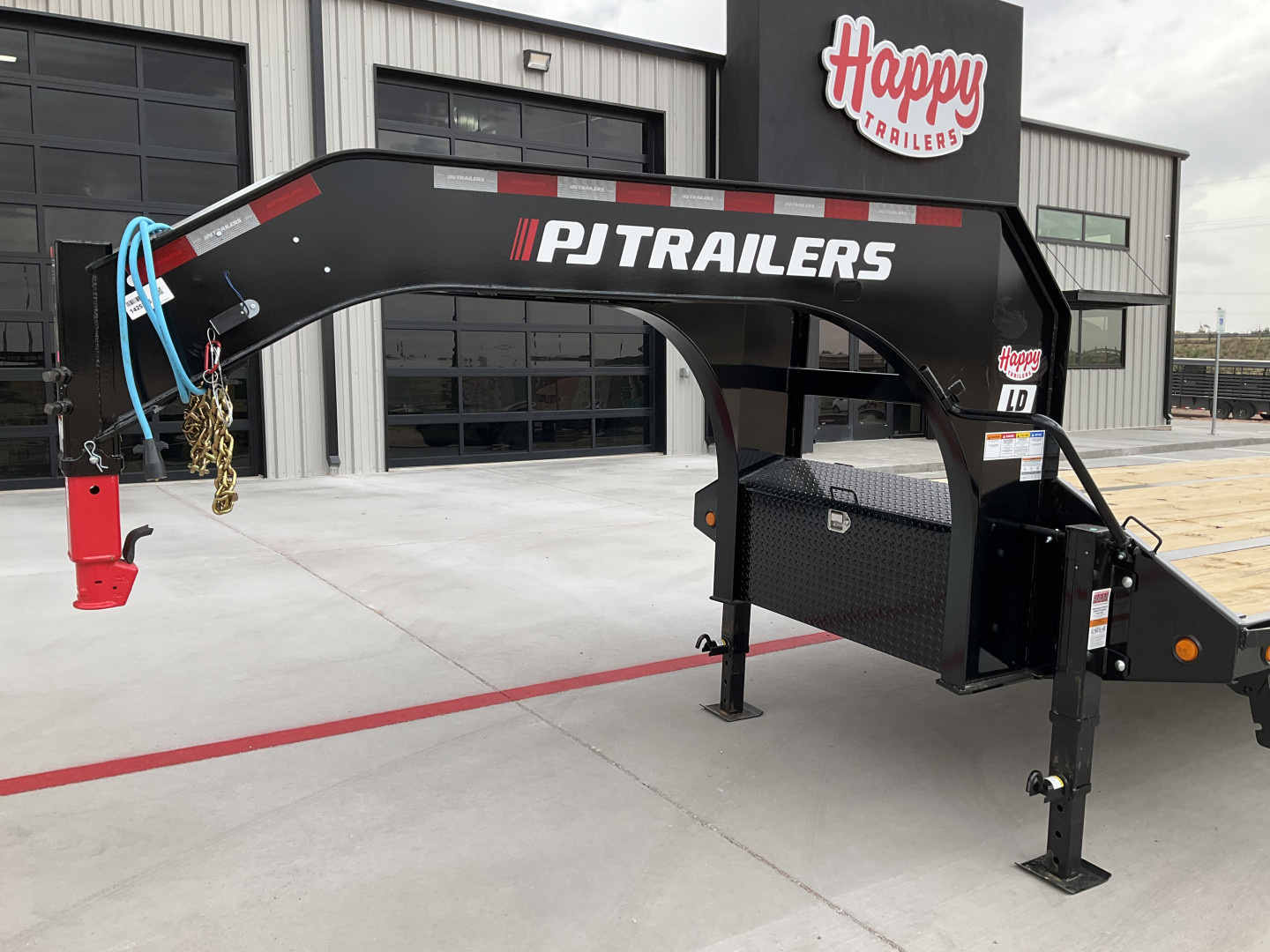 New 2026 PJ 102"x40' GN Low-Pro Flatbed w/ Duals - LD