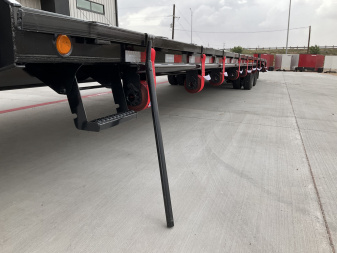 New 2026 PJ 102"x40' GN Low-Pro Flatbed w/ Duals - LD