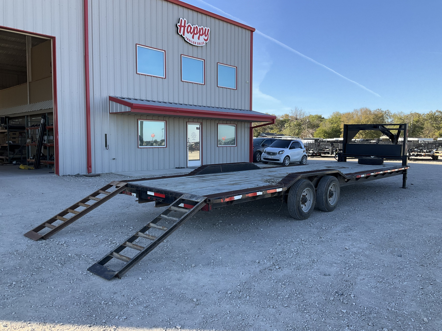 Used 2020 Texas Pride 102"x30' GN Equipment Trailer
