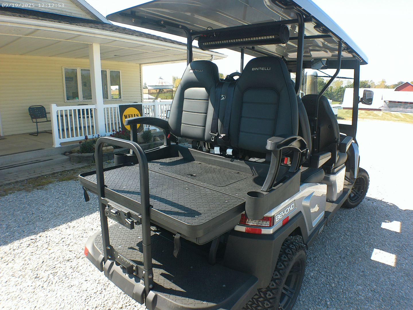 New 2025 Bintelli BEYOND 6P Lifted Golf Cart