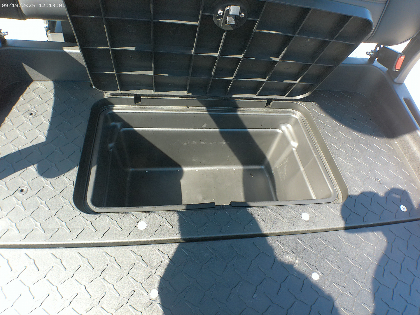 New 2025 Bintelli BEYOND 6P Lifted Golf Cart