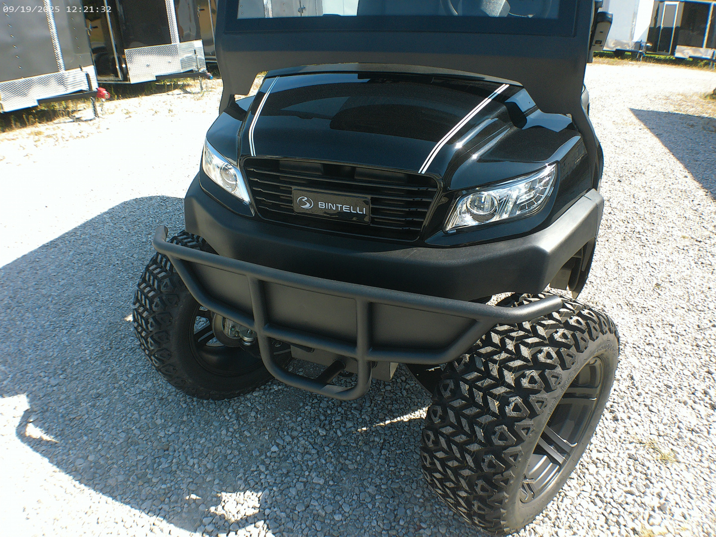 New 2025 Bintelli BEYOND 4P Lifted Golf Cart