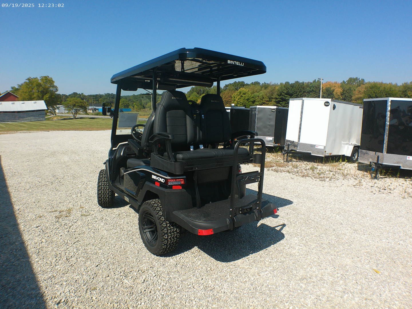 New 2025 Bintelli BEYOND 4P Lifted Golf Cart