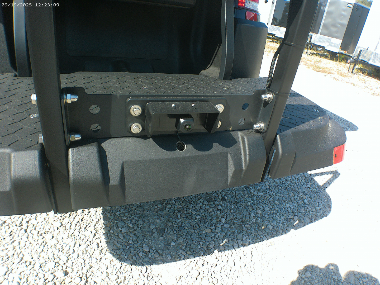 New 2025 Bintelli BEYOND 4P Lifted Golf Cart