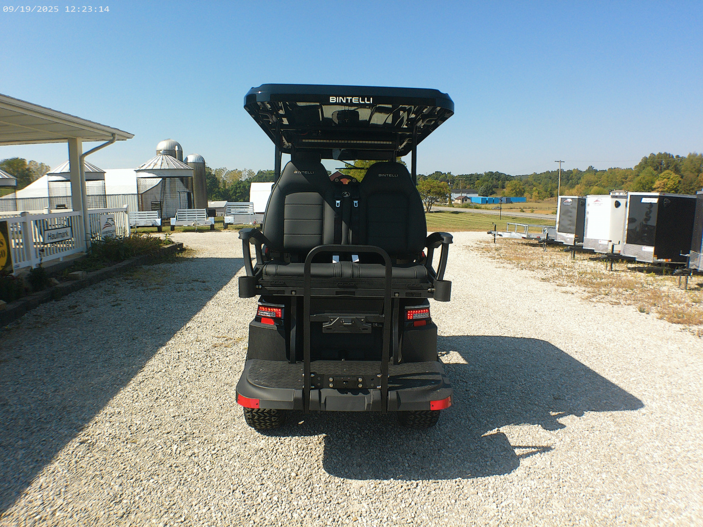 New 2025 Bintelli BEYOND 4P Lifted Golf Cart