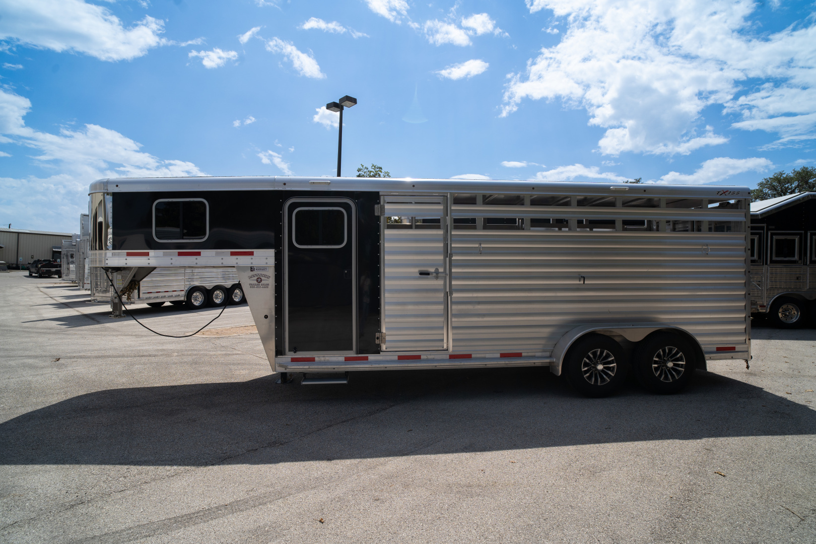 Used 2025 Exiss Trailers 4 Horse Gooseneck STC 6820 '25 Horse Trailer