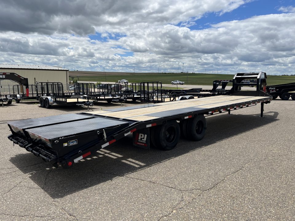 Used 2023 PJ 32' LD Flatbed Trailer with Duals