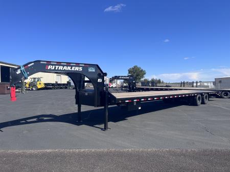 New 2027 PJ 40' Flatbed HYD. JACKS-DISC BRAKES