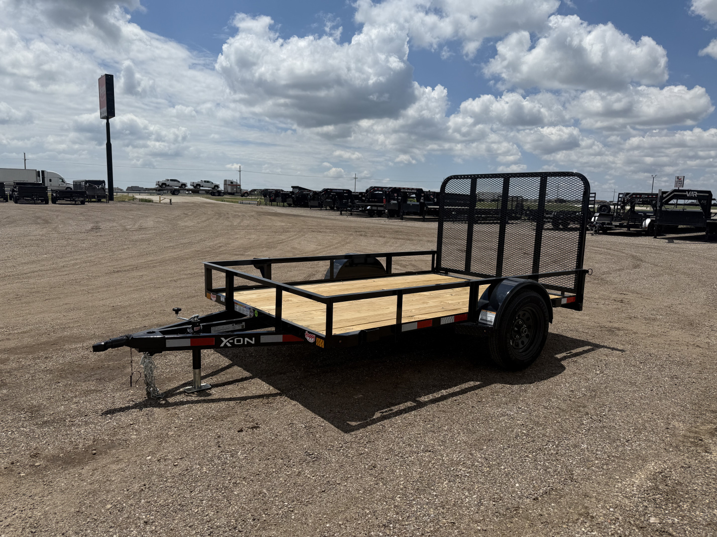 New 2026 X-On 77"x10' Single Axle Utility Trailer - U2