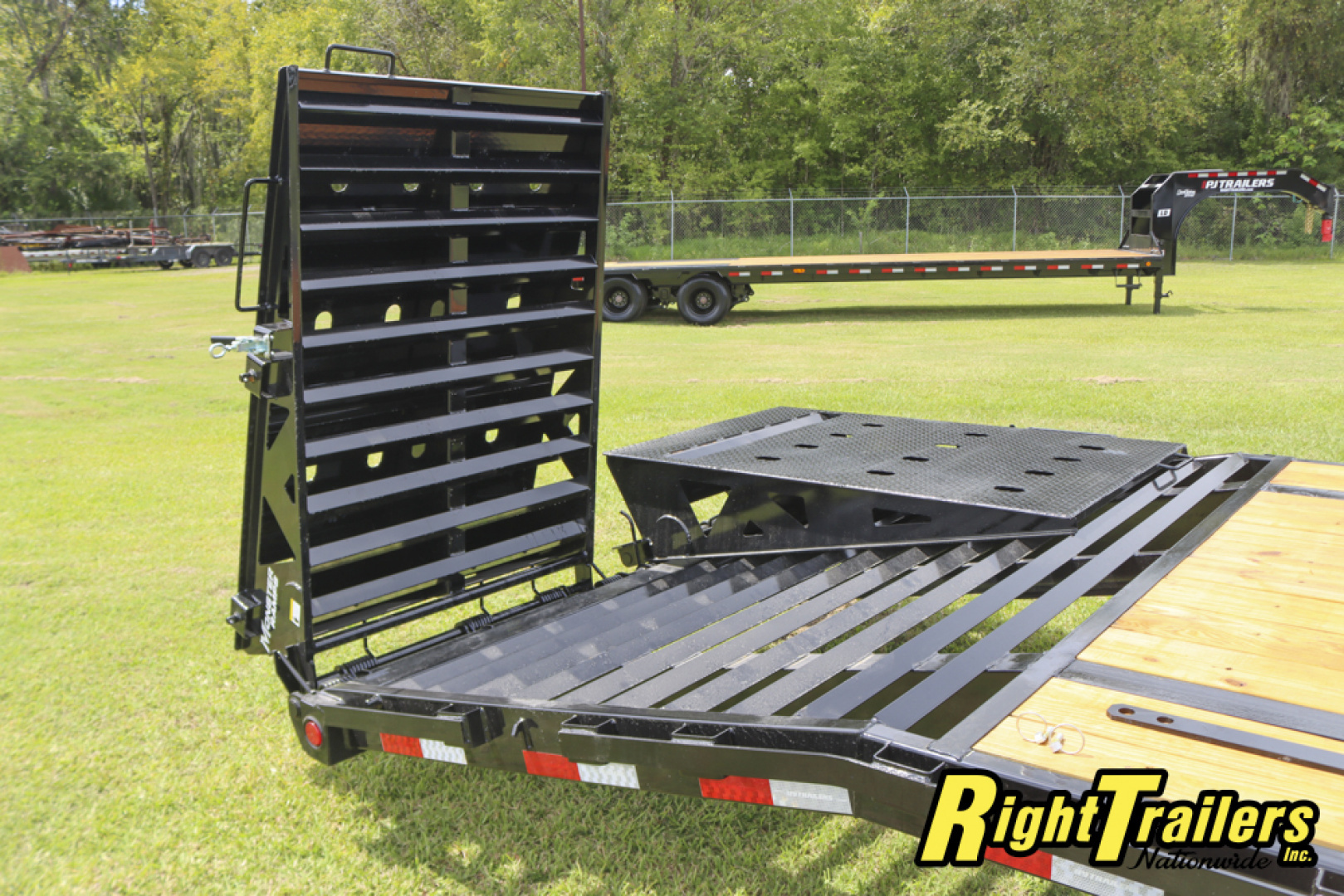 New 2026 PJ Trailers 8.5x40 Gooseneck Equipment Trailer