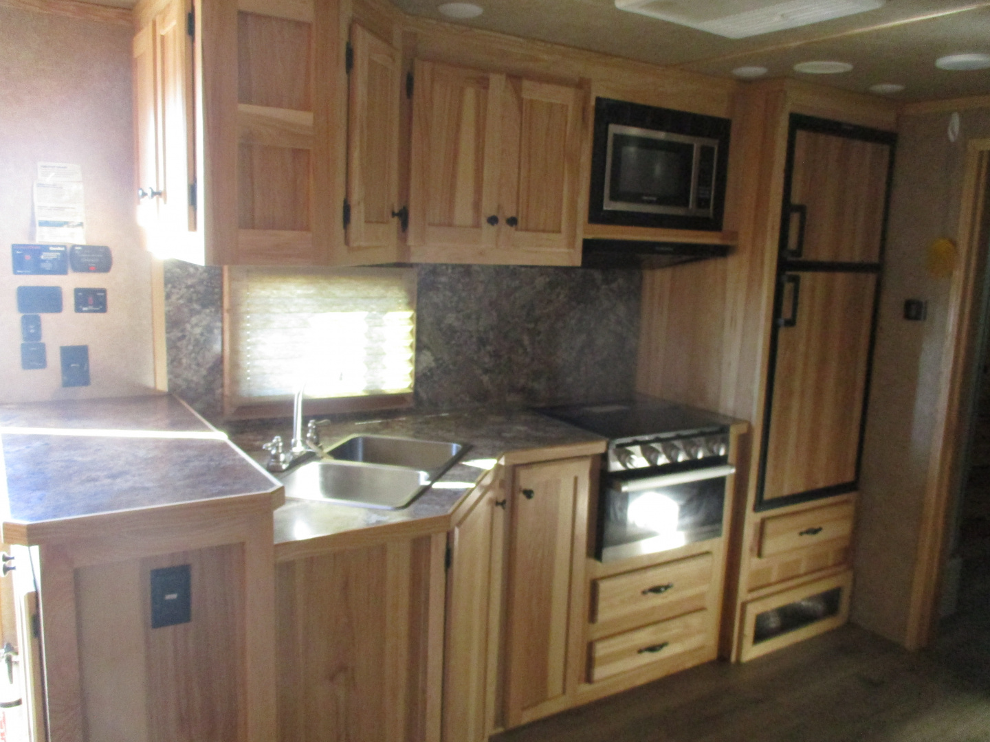 Used 2022 Lakota Charger Horse Trailer 3 horse