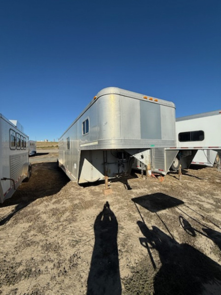 Used 1997 Featherlite Trailers LQ Horse Trailer