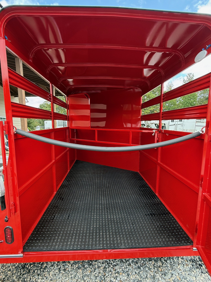 New 2026 Bee 2 Horse Slant Horse Trailer