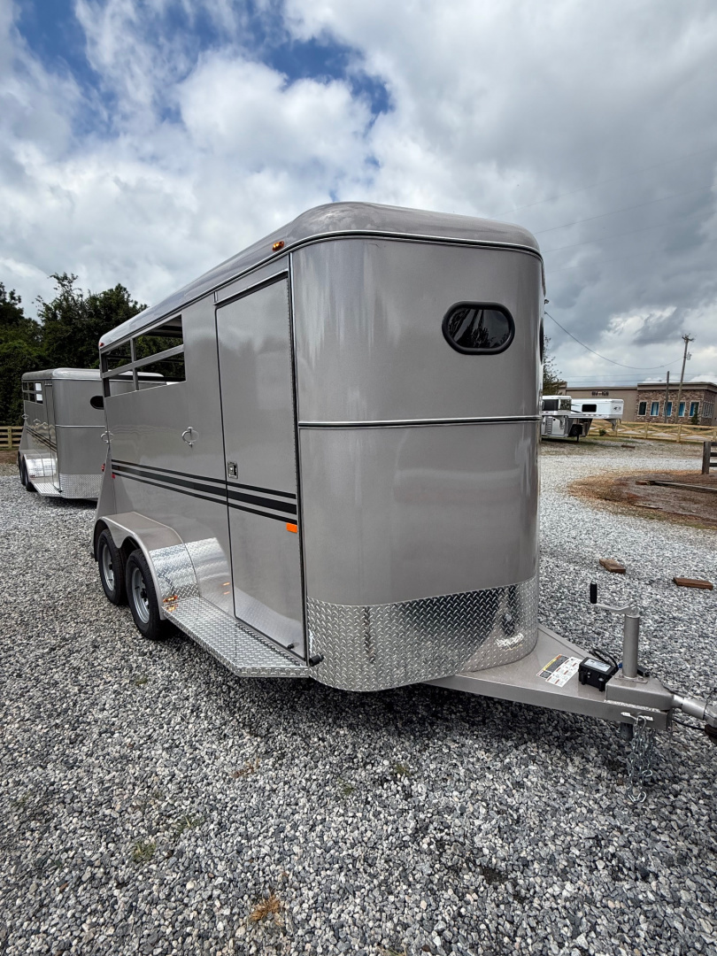 New 2026 Bee 2 Horse Slant w/Esc Door & Drops Horse Trailer