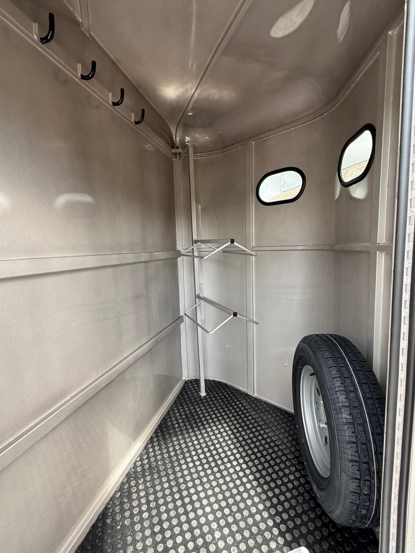 New 2026 Bee 2 Horse Slant w/Esc Door & Drops Horse Trailer