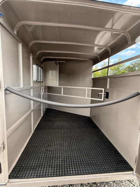 New 2026 Bee 2 Horse Slant w/Esc Door & Drops Horse Trailer