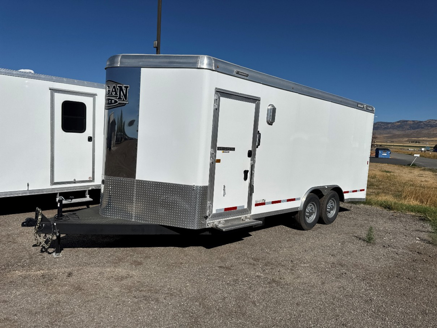 New 2025 Logan Coach Contractor 18'