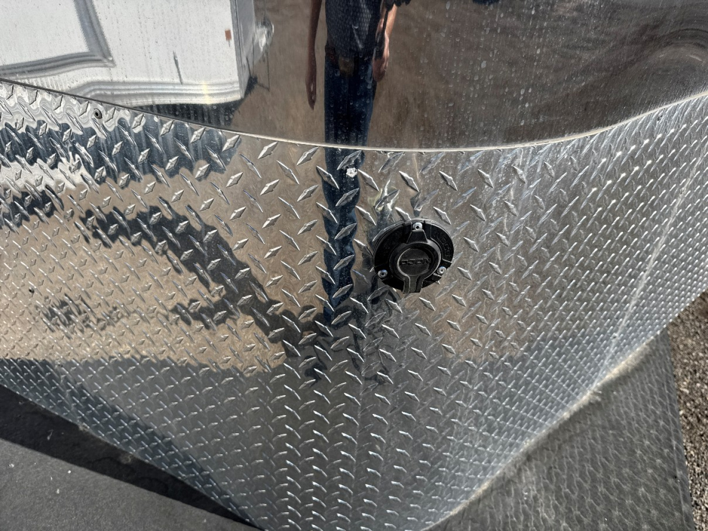 New 2025 Logan Coach Contractor 18'