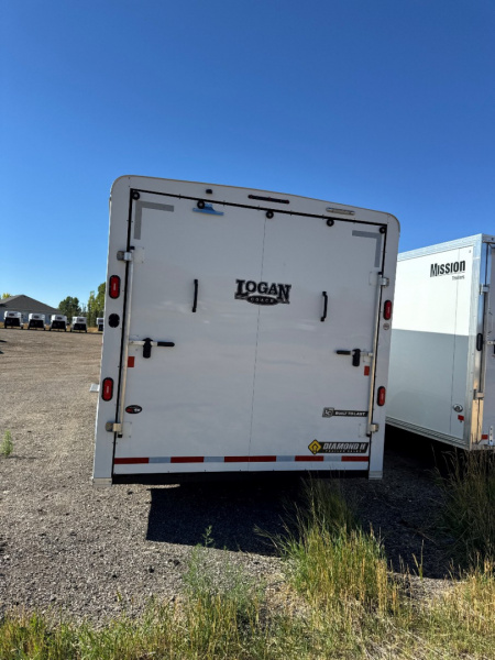 New 2025 Logan Coach Contractor 18'