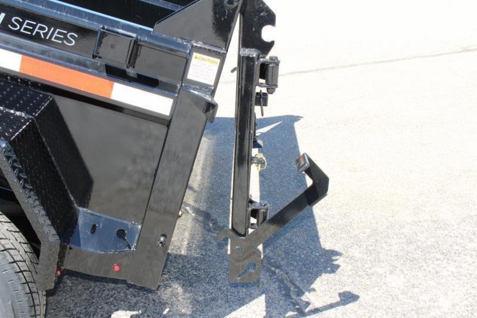 New 2025 Moritz 6'10" x 10' Heavy Commercial DLH Series Dump Trailer - 12000# GVW