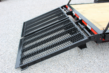 New 2026 Moritz ELBH 7' x 18' Low Pro - Split Mesh Ramps- Equipment Trailer - 14000# GVW
