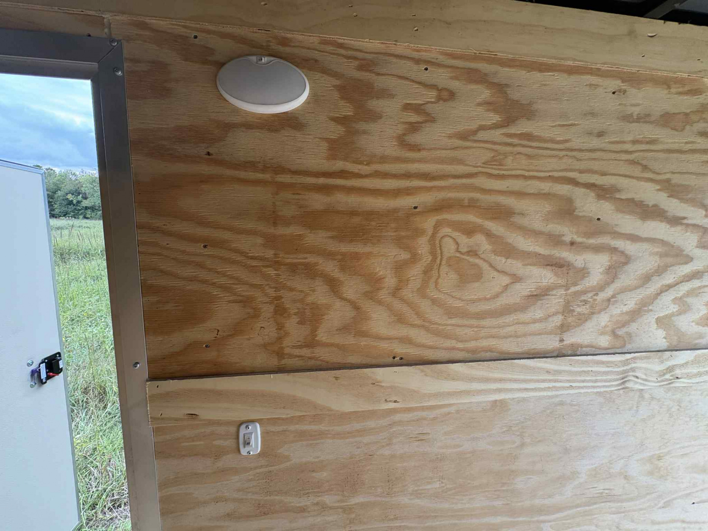 New DIAMOND CARGO 6 x 12 SA Cargo / Enclosed Trailer