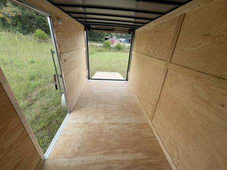 New DIAMOND CARGO 6 x 12 SA Cargo / Enclosed Trailer