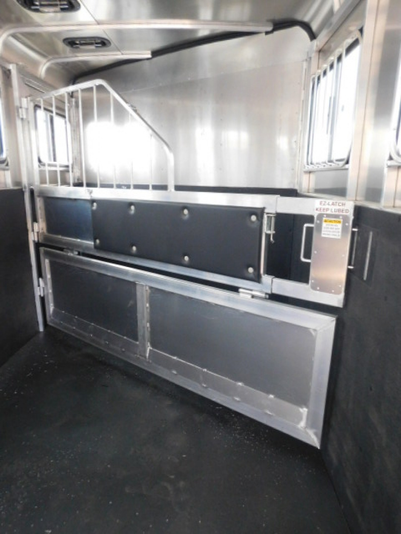 New 2026 Royal T Imperial X 3H 7'6" Horse Trailer