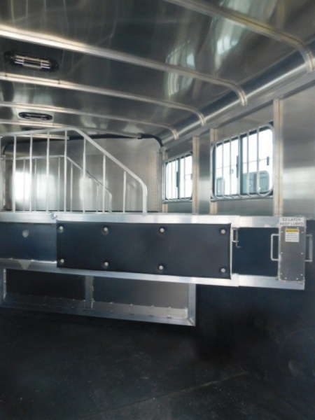 New 2026 Royal T Imperial X 3H 7'6" Horse Trailer