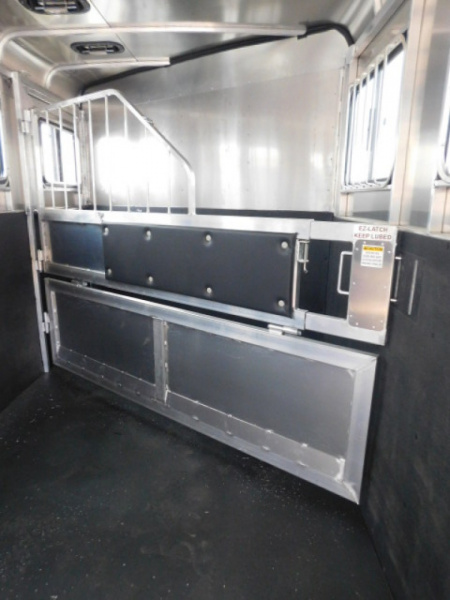 New 2026 Royal T Imperial X 3H 7'6" Horse Trailer
