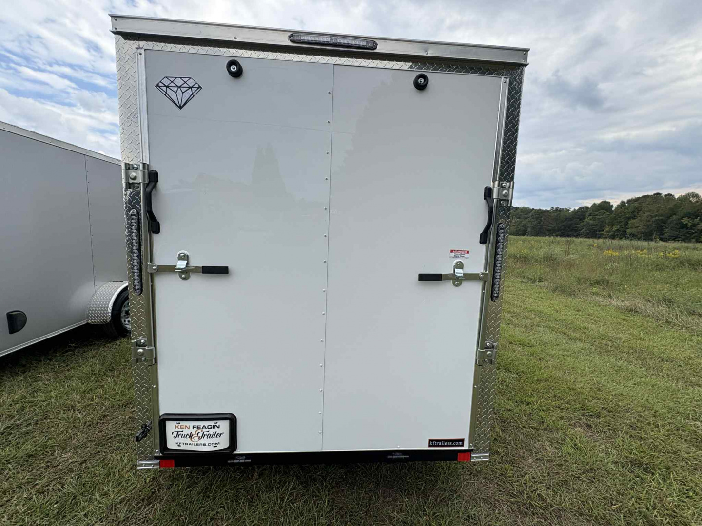 New DIAMOND CARGO 6 x 12 SA Cargo / Enclosed Trailer