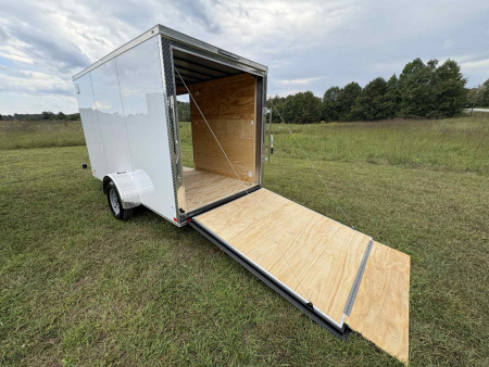 New DIAMOND CARGO 6 x 12 SA Cargo / Enclosed Trailer