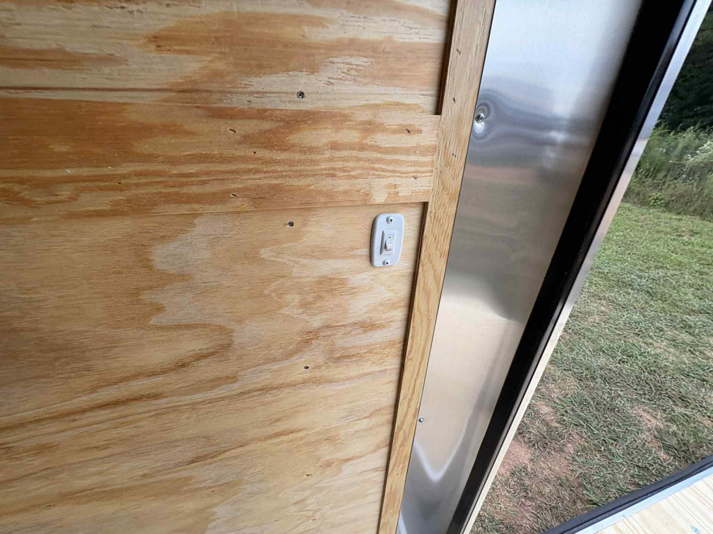 New DIAMOND CARGO 6 x 12 SA Cargo / Enclosed Trailer