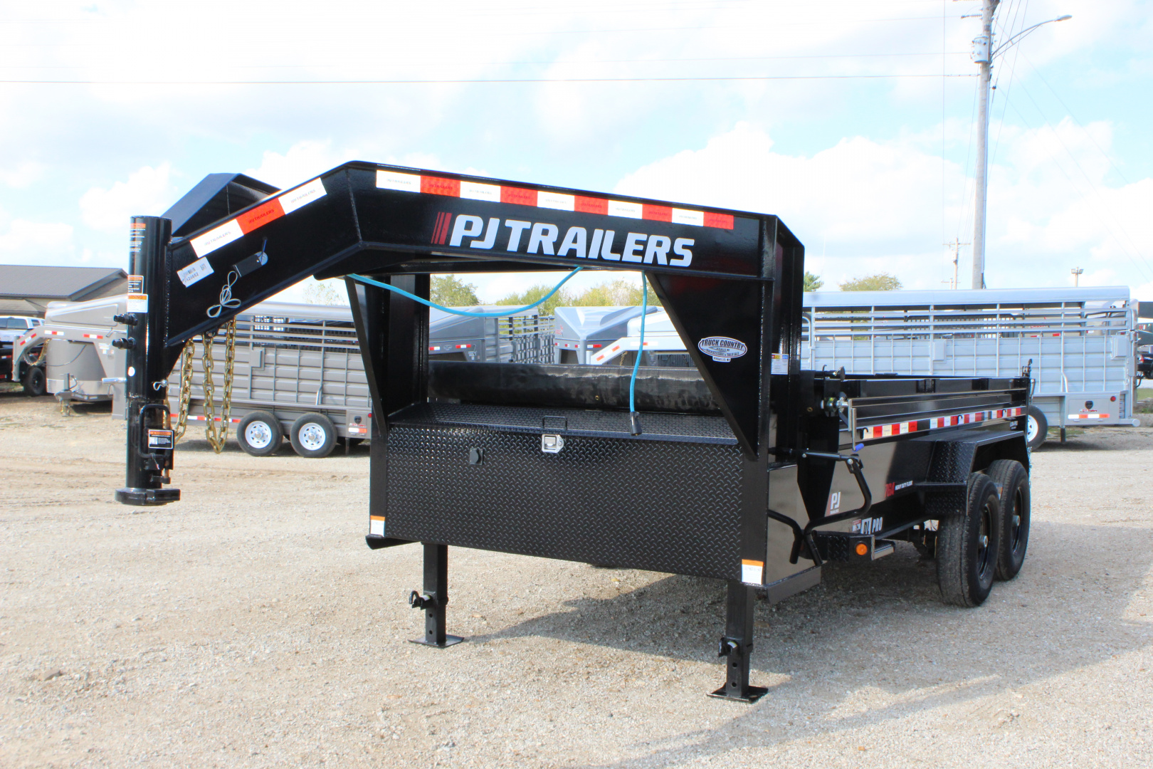 New 2026 PJ TRAILERS DL 14' Gooseneck Dump Trailer