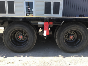 New 2026 PJ 102"x40' GN Low-Pro Flatbed w/ Duals - LD