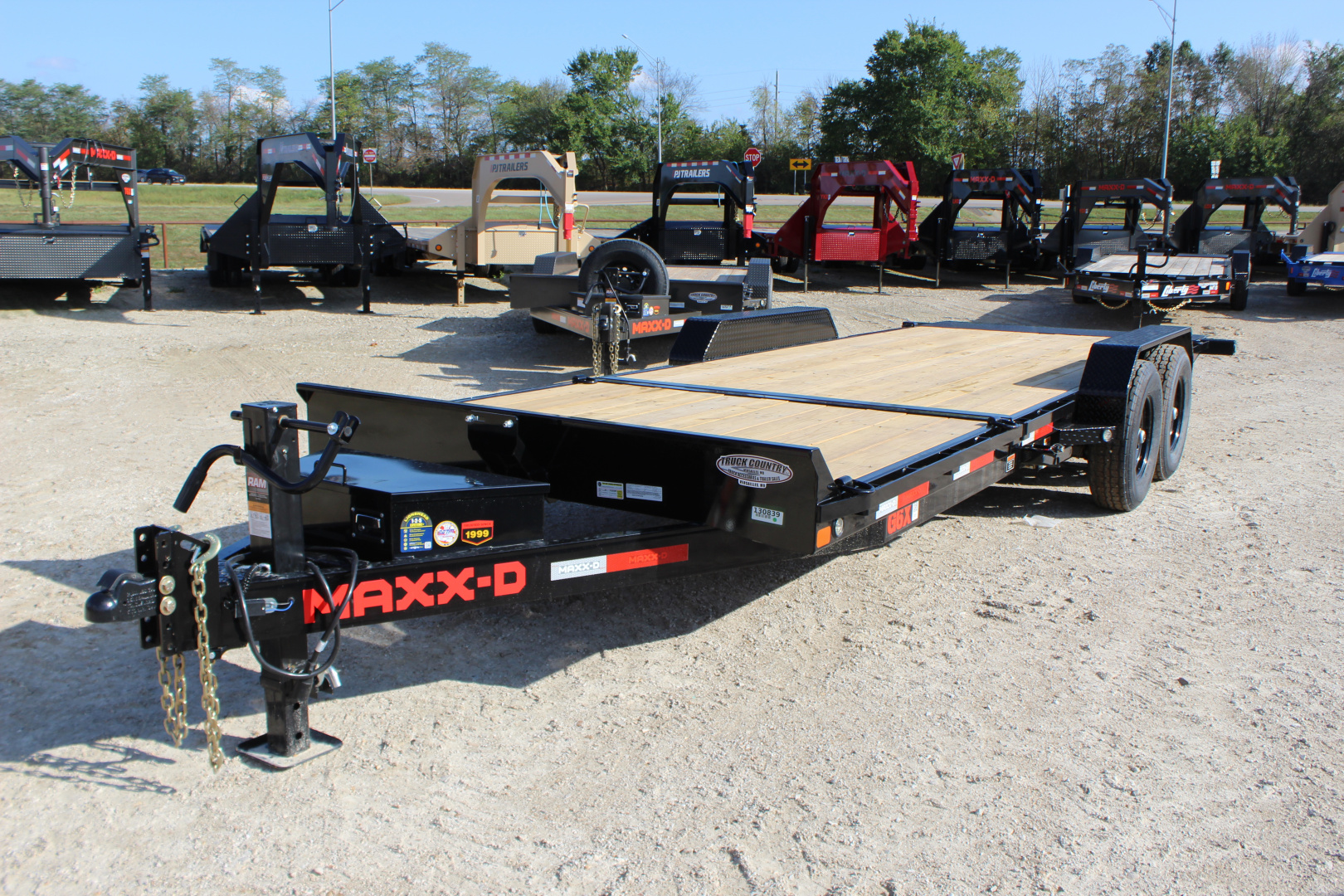 New 2026 MAXX-D G6X 83"x22' BP Equipment Tilt Trailer
