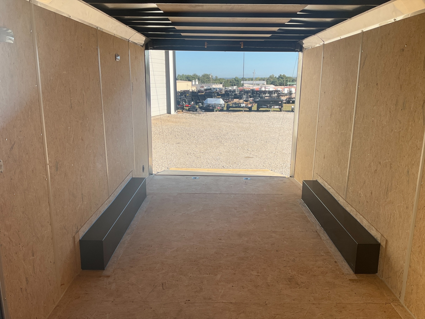 New 2026 Look 8.5x20' Enclosed Cargo Trailer - ST DLX