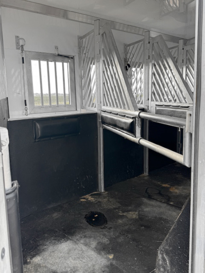 Used 2021 Bloomer 4 Horse Living Quarters Horse Trailer