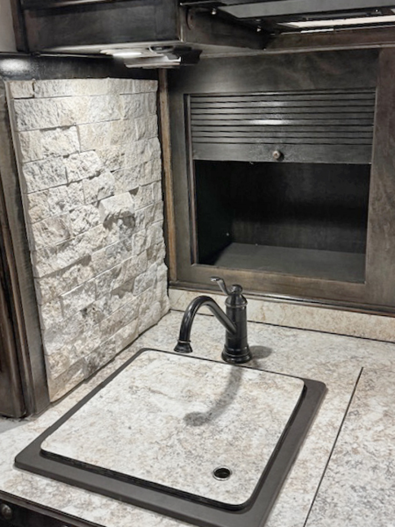 Used 2021 Bloomer 4 Horse Living Quarters Horse Trailer