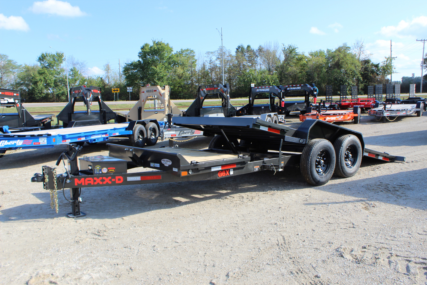 New 2026 MAXX-D G6X 83"x20' BP Equipment Tilt Trailer
