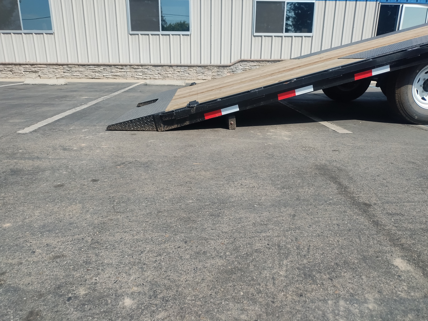 New 2025 ED 8.5x22' Power Tilt Deckover Equipment Trailer 14k