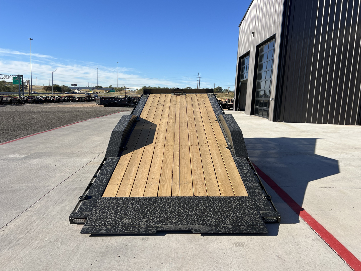 New 2026 MAXX-D 102”x24’ BP HD Channel Power Tilt – T8X