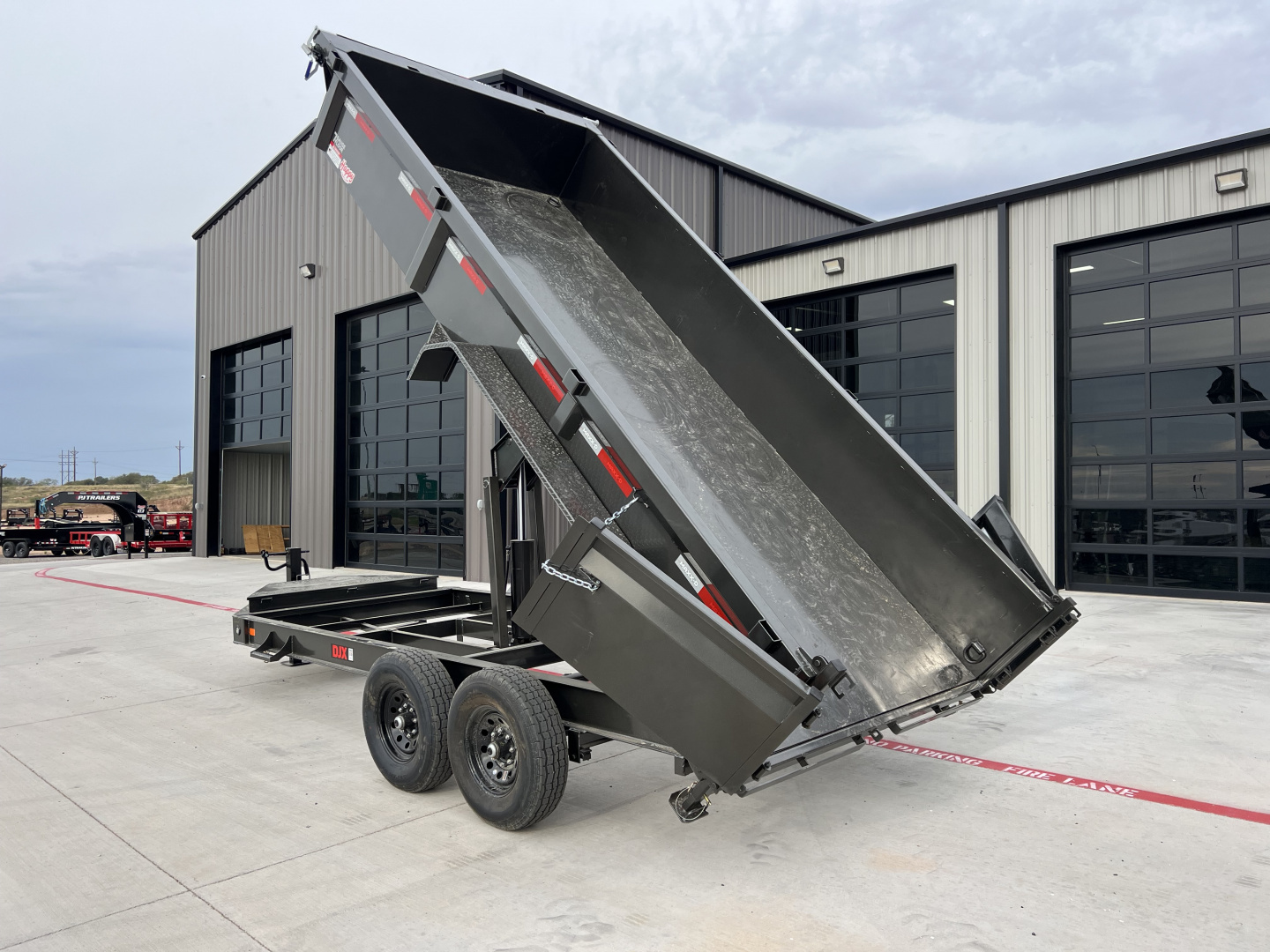 New 2026 MAXX-D 83”x16’ BP Dump w/ 24” Sides – DJX