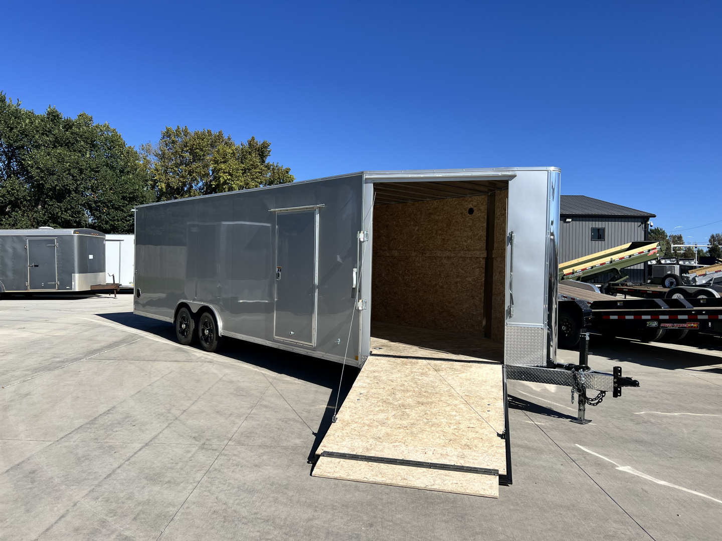 New NEW 2026 Bighorn R&M 8.5x24 +2V SUPERIOR QUALITY 14K Enclosed Cargo Dovetail Trailer Car Hauler
