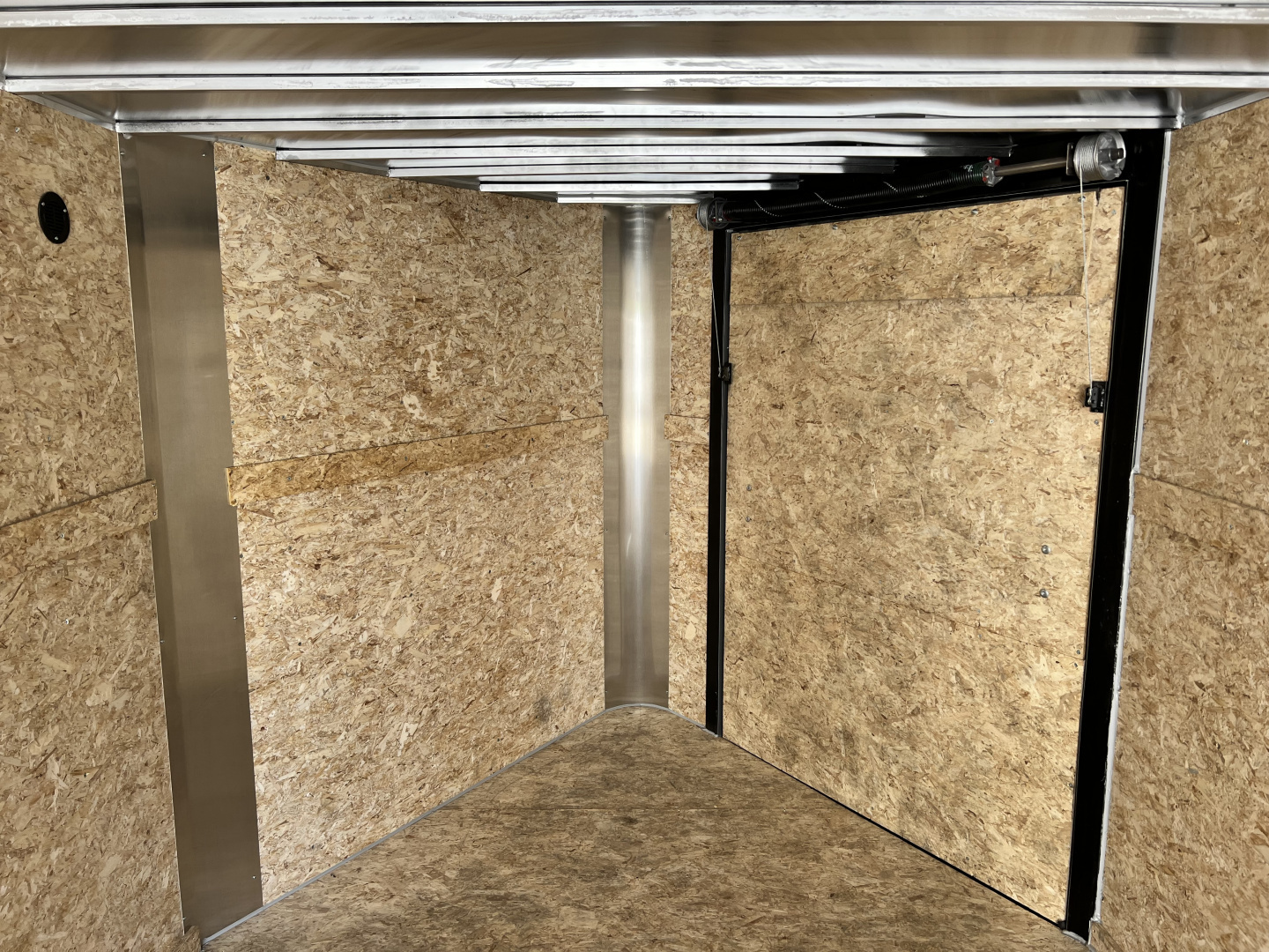 New NEW 2026 Bighorn R&M 8.5x24 +2V SUPERIOR QUALITY 14K Enclosed Cargo Dovetail Trailer Car Hauler